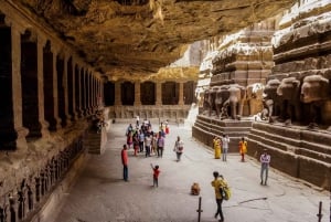 Wycieczka tego samego dnia do jaskiń Adżanta i Ellora z Bombaju.