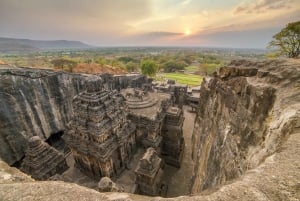 Aurangabad: Ajanta & Ellora Caves Day Tour (No Guide)