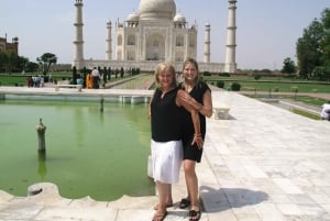 Taj Samana päivänä paikallislennoilla Mumbaista