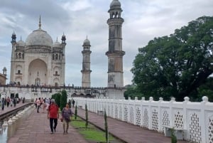 Odkryj tajemnice Adżanty i mini Taj w Aurangabadzie: 1-dniowa wycieczka.