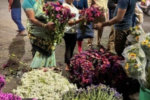 Réveillez-vous avec Mumbai : Temple, Marchés et Trajet en Train
