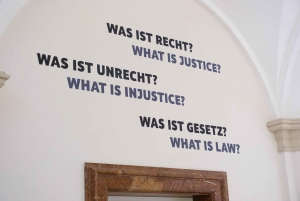 A Tour inside Munich's Justizpalast