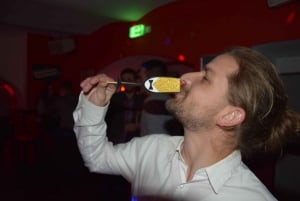 Munich: Bachelor's Party Bar Tour with Guide