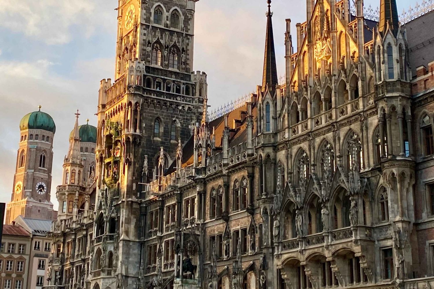 Best of Munich Highlights tour with a local Guide