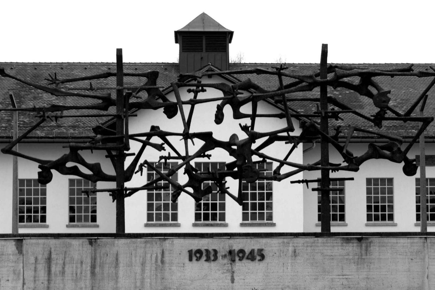 Offentlig tur til Dachau-mindesmærket