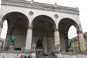 From Munich Airport: Layover City Tour with a Guide
