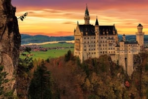 Fra München: Neuschwanstein & Zugspitze, Eibsee + Østrig .