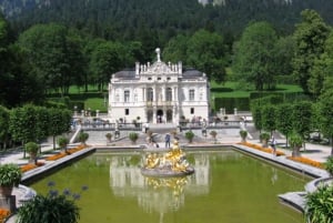 From Munich: Neuschwanstein and Linderhof Palaces Day Trip