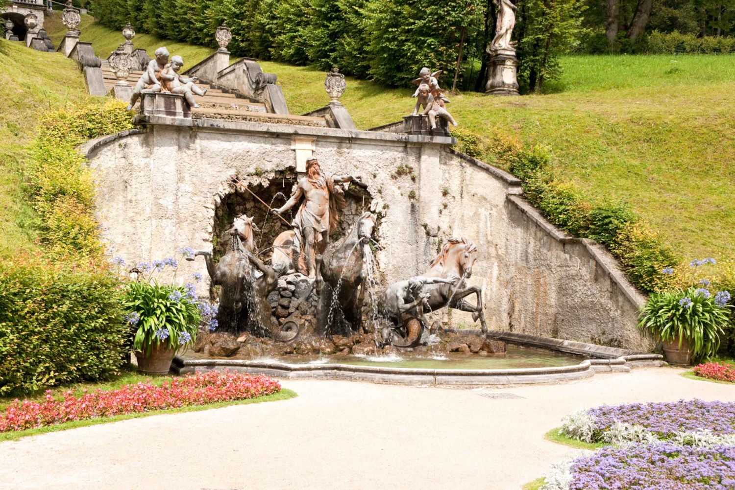 From Munich: Royale Palace of Linderhof with Oberammergau
