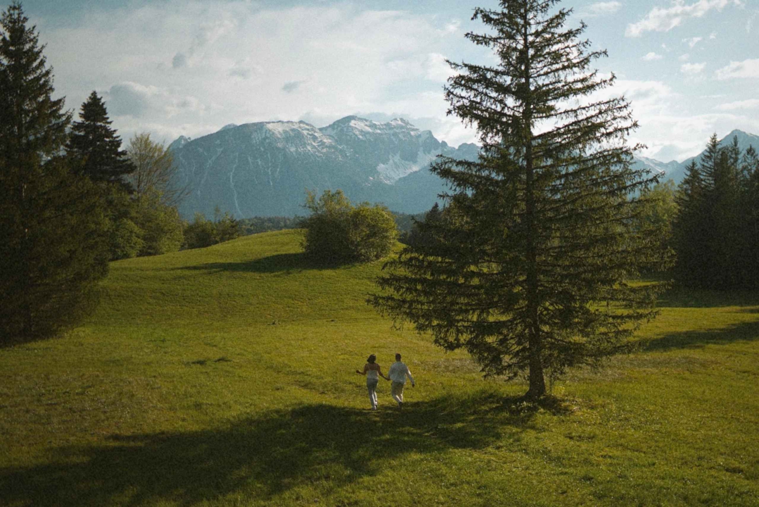 Füssen: Cinematic Photoshoot Couples, Solo & Groups