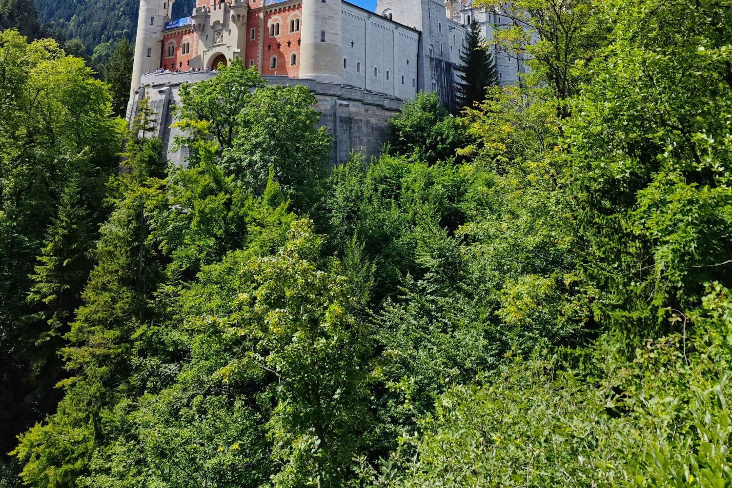 Füssen to Neuschwanstein Castle - Guided Scenic Tour