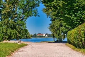 Schloss Herrenchiemsee & Fraueninsel: Rundtur med Peter i bil og båd!