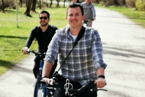 Monaco di Baviera: Mini tour classico in bicicletta con sosta nel giardino della birra alle 16:00