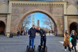 Monachium: Wycieczka segwayem z przewodnikiem po najważniejszych atrakcjach miasta