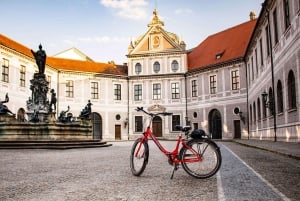 Monaco di Baviera: tour in bici notturno di 3,5 ore