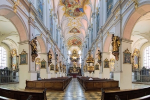 Munich: 5 Top Churches and Old Town with Private Guide