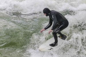 München: Seikkailullinen polttariporukan surffauskokemus - München