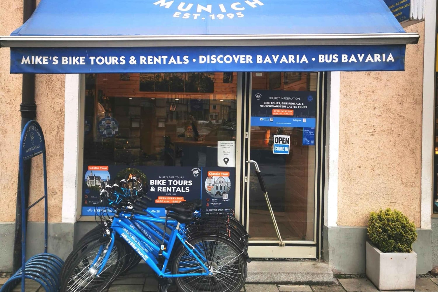 Munich Bike Rental is located close to Marienplatz & Hofbrauhaus