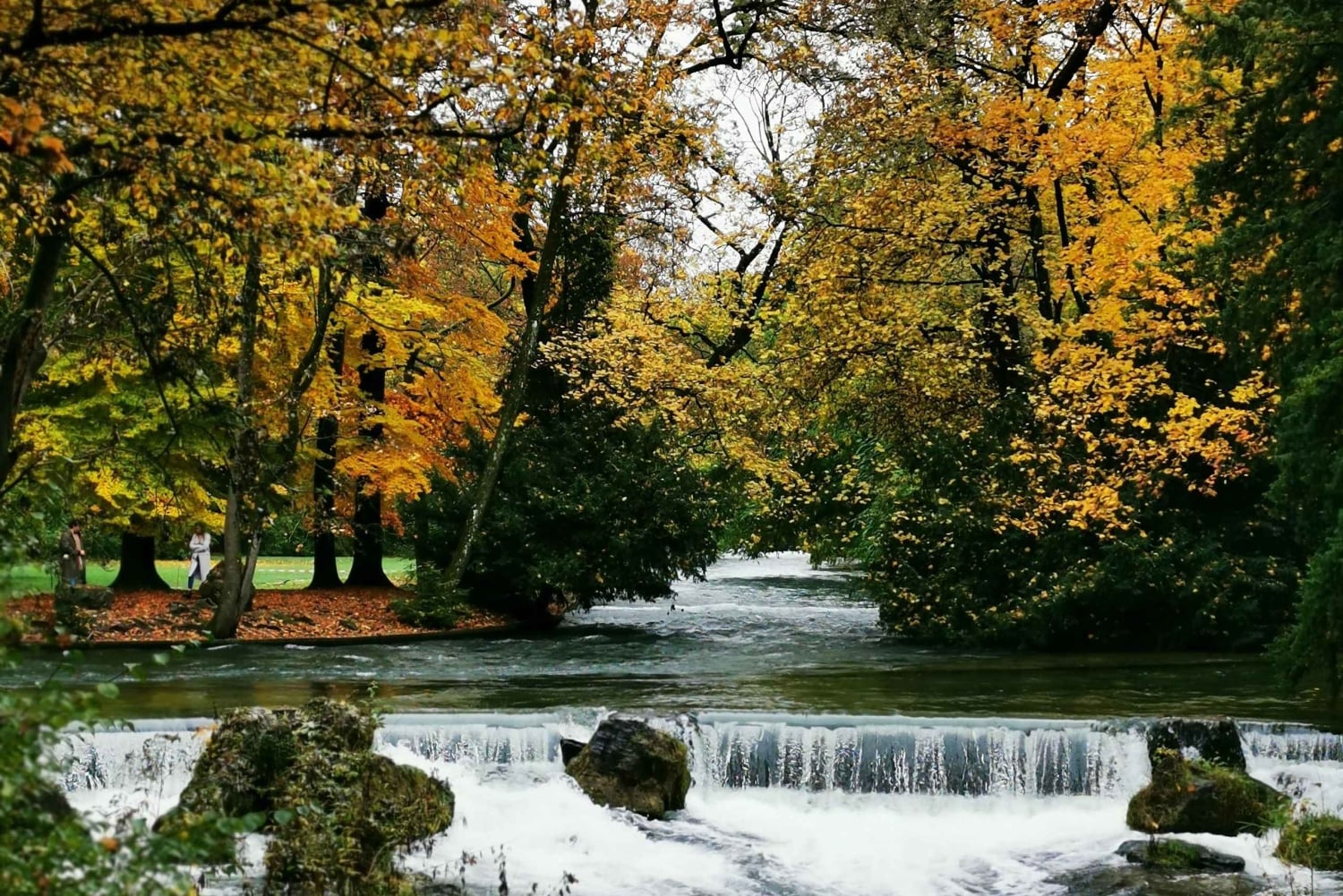 Munich Bike Rental is located close to Marienplatz & Hofbrauhaus