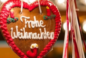 Munich: Christmas Market Magic Walking Tour with a Local