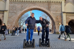 Monachium: Wycieczka segwayem z przewodnikiem po najważniejszych atrakcjach miasta