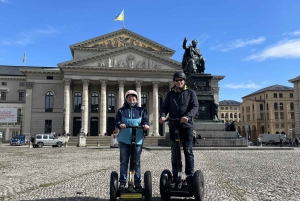 Monachium: Wycieczka segwayem z przewodnikiem po najważniejszych atrakcjach miasta