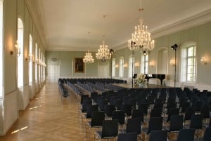 ミュンヘン：ニンフェンブルク宮殿のフーベルトゥス・ホールでのコンサート