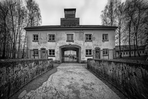 Munich: Dachau Concentration Camp Memorial Site Tour by Car