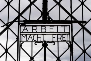 Múnich: Tour privado en coche del Campo de Concentración de Dachau