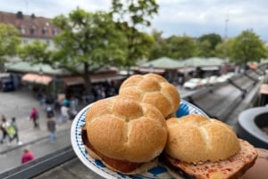 Munich: Guided Food Walking Tour with Beer Tasting