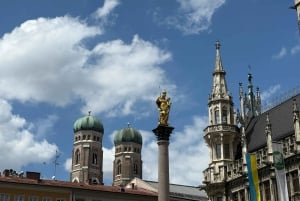 Munich: Guided Food Walking Tour with Beer Tasting