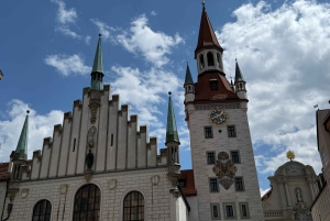 Munich: Guided Food Walking Tour with Beer Tasting
