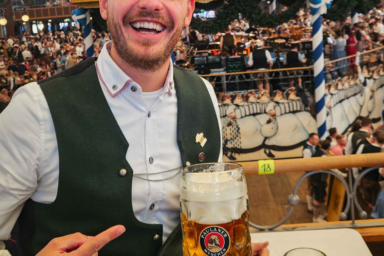 Munich: Guided Oktoberfest Experience with Beer and Lunch