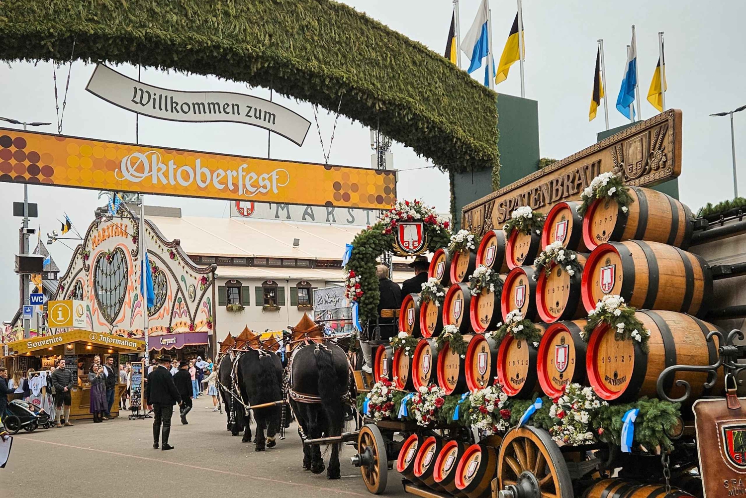 Munich: Guided Oktoberfest Experience with Beer and Lunch