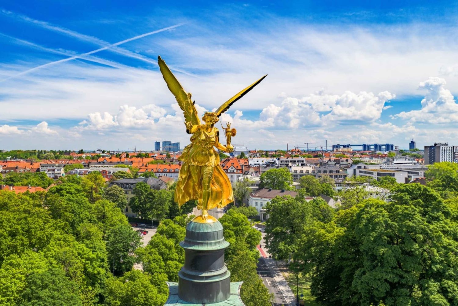 Munich: Highlights Private Bike Tour with Licensed Guide