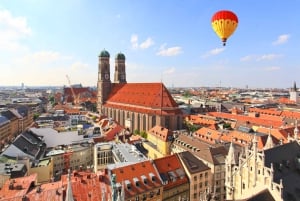 Munich: Highlights Private Bike Tour with Licensed Guide