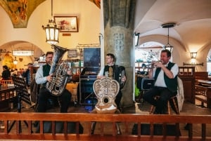 Monaco di Baviera: Esplora l'Hofbräuhaus in un tour guidato con 1 birra