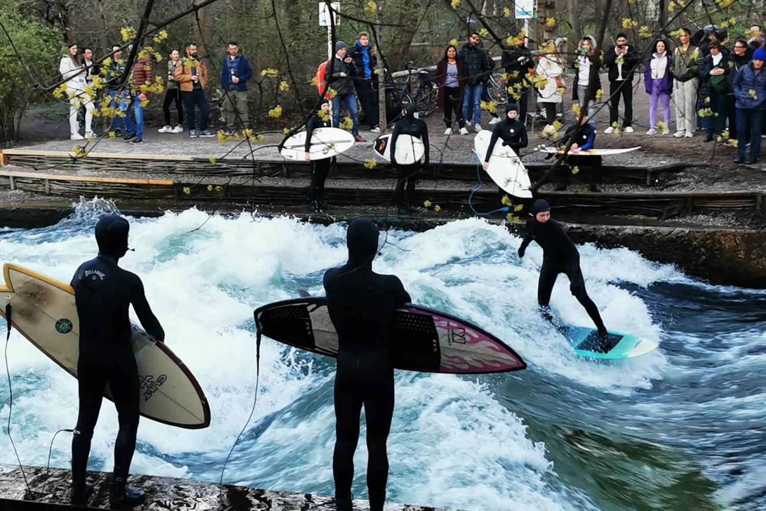 Monaco di Baviera: Mini tour classico in bicicletta con sosta nel giardino della birra alle 16:00