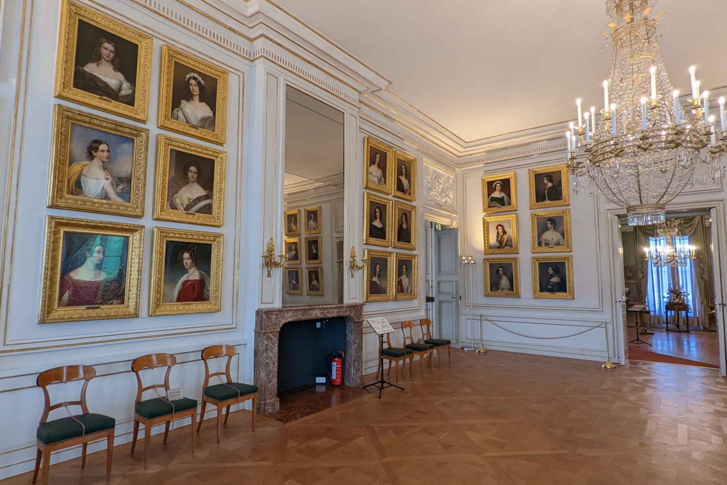 Munich: Nymphenburg Palace incl. Marstall: Tour and tickets