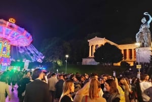 Múnich: Tour del Oktoberfest y gran cervecería (reserva de noche)