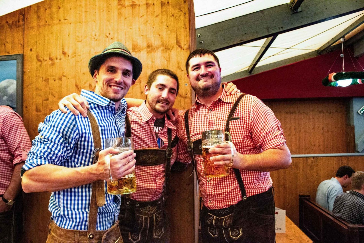 München: Oktoberfest Tour mit Zeltreservierung, Essen & Bier