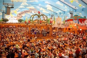 Monaco di Baviera: Tour dell'Oktoberfest con prenotazione di una tenda, cibo e birra