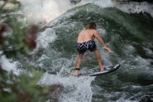Múnich: Un día de increíble surf fluvial - Eisbach en Múnich