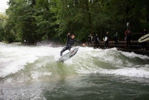 Munique: um dia incrível de surf no rio - Eisbach em Munique