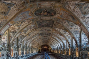 Munich: Private Guided Walking Tour with Residenz Museum