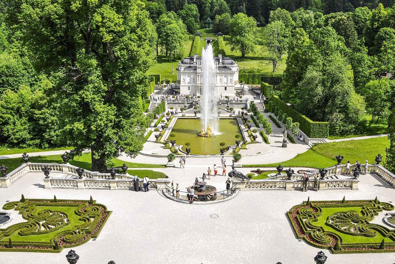 Munich: Private Neuschwanstein & Linderhof Tour & Lunch