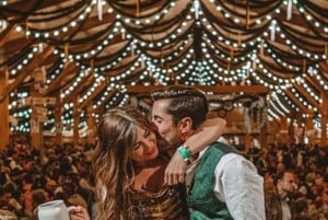 Munich: Private Oktoberfest Photoshoot with a Local