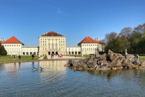 Excursão a pé privada a Munique e Nymphenburg em transportes públicos