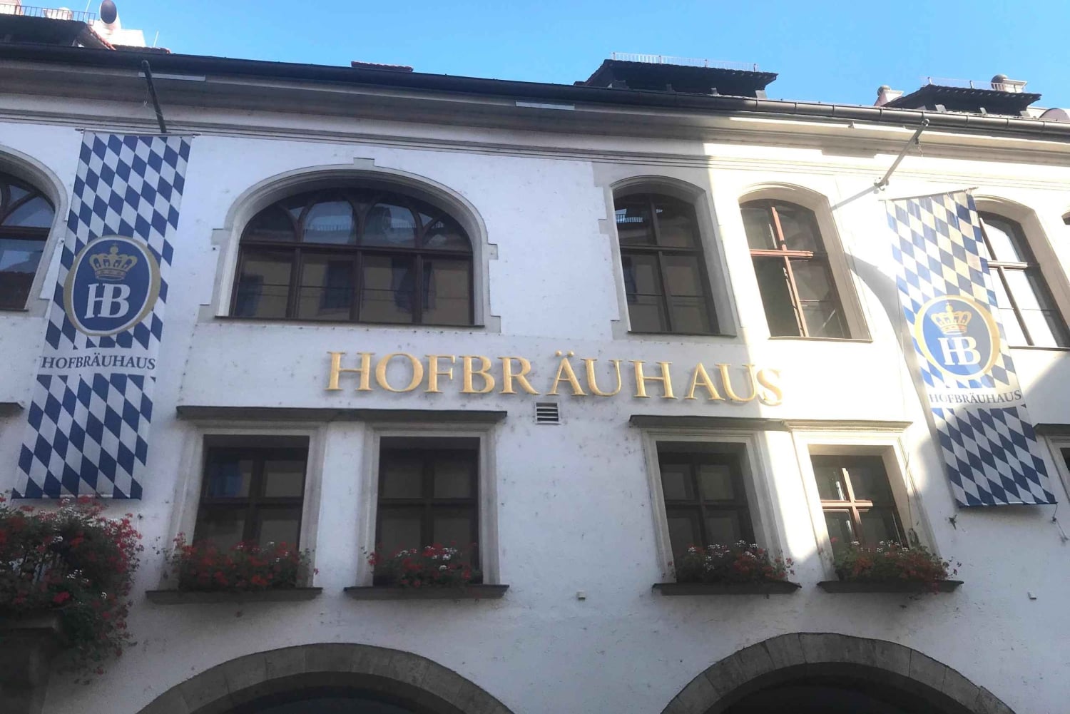 Munich: Private Walking Tour with good laughs and much info