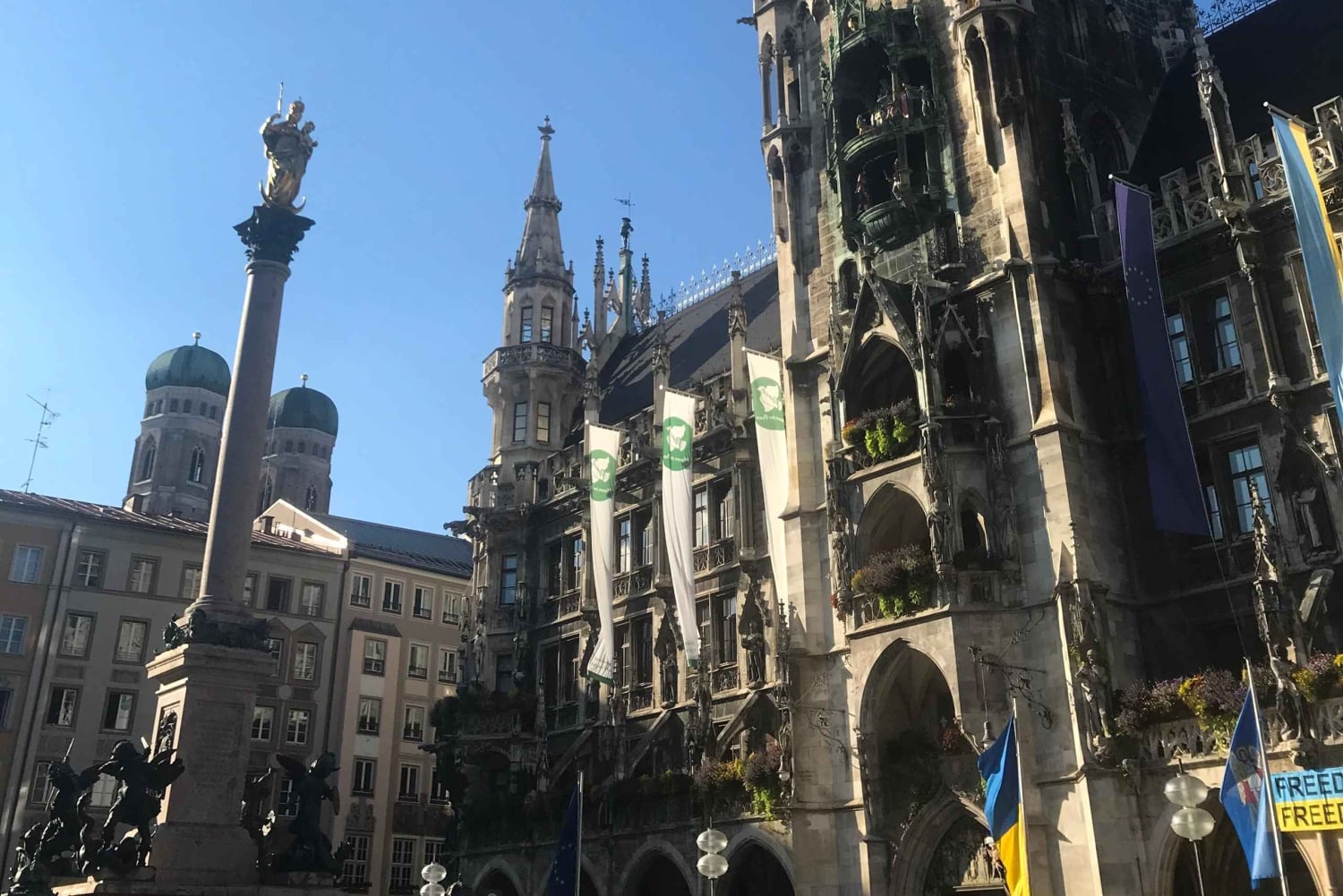 Munich: Private Walking Tour with good laughs and much info